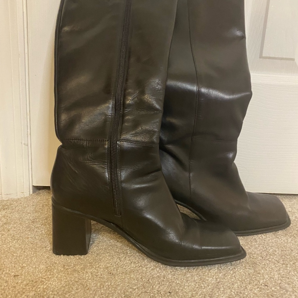 Black Heeled Knee-High Boots with Block Heel